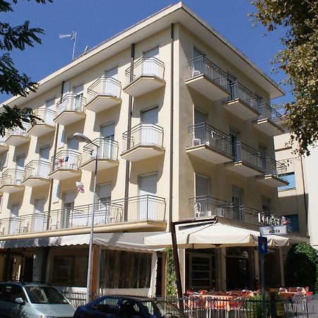 Hotel Londra Rimini Dış mekan fotoğraf