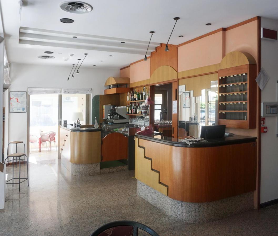 Hotel Londra Rimini Dış mekan fotoğraf