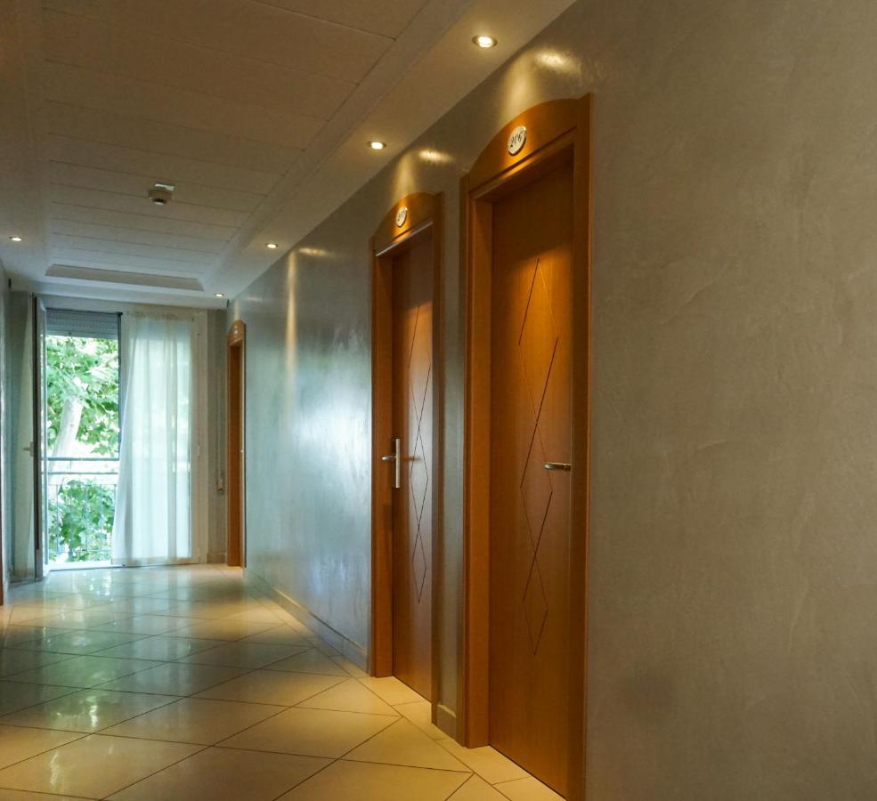 Hotel Londra Rimini Dış mekan fotoğraf